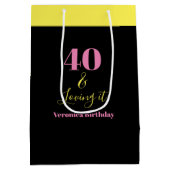 40e verjaardag zwart geel medium cadeauzakje (Achterkant)