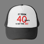 40th Birthday Gag Gifts Pet voor Mannen<br><div class="desc">Dit pet is een knevelcadeau voor een 40ste verjaardag voor het man dat een goed gevoel van humor heeft. Met de woorden "Het duurde 40 jaar om dit pet te krijgen" in zwart en rood is dit pet zeker te behagen. Het pet is ook ideaal voor iemand die op zoek...</div>