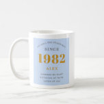 40th Birthday Name 1982 Blue Grey Elegant Chic Koffiemok<br><div class="desc">Een gepersonaliseerde elegante koffie-mok die gemakkelijk kan worden aangepast voor die speciale gelegenheid.</div>