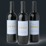 40th Birthday Name 1982 Blue Grey Elegant Chic Wijn Etiket<br><div class="desc">Een gepersonaliseerd elegant wijnetiket dat gemakkelijk aan te passen is voor die speciale gelegenheid.</div>