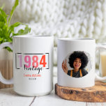40th Birthday Typografie Foto Koffiemok<br><div class="desc">Creëer Een bijzonder cadeau dat de verjaardag van je geliefde viert met een persoonlijke mok die speciaal voor hen is ontworpen. Zazzle's ontwerptool stelt u in staat om aangepaste tekst en een gekoesterde foto toe te voegen,  waardoor het een uniek en doordacht cadeau is dat jarenlang plezier zal brengen.</div>
