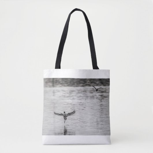 4297-Aalscholver die opstijgt uit de vijver Tote Bag (Voorkant)