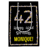 42e verjaardag: Floral Flowers Number, Custom Name Medium Cadeauzakje (Achterkant)