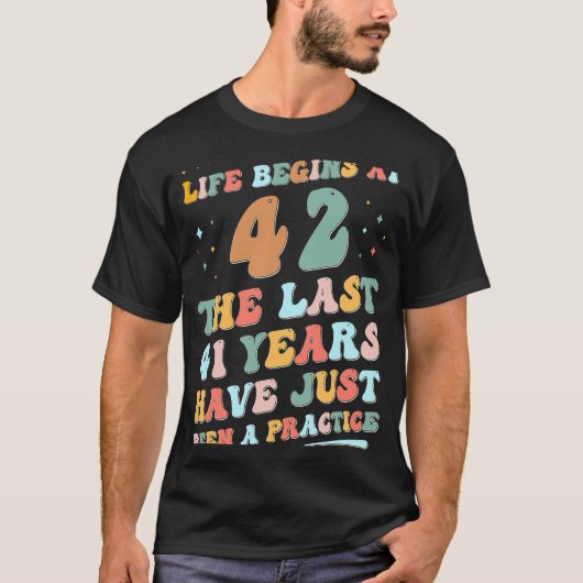 42e verjaardag Man Vrouw 2023 Het Groovy leven beg T-shirt (Voorkant)