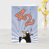 42e verjaardag - Penguin Surprise Kaart (Gele Bloem)