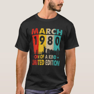 43 jaar Oude Vintage maart 1980 Mannen op de geboo T-shirt