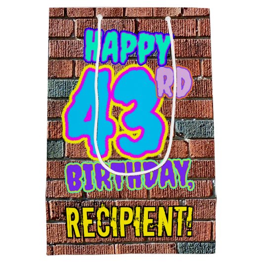 43e verjaardag: Fun, Urban Graffiti geïnspireerd K Medium Cadeauzakje (Achterkant)