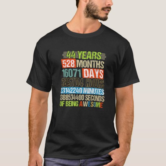 44 jaar 528 maanden Geweldige 44 dagen T-shirt (Voorkant)