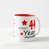 44e verjaardag, 44 jaar bruiloft Jubileum C Tweekleurige Koffiemok (Voorkant rechts)