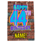 44e verjaardag: Fun, Urban Graffiti geïnspireerd K Medium Cadeauzakje (Achterkant)