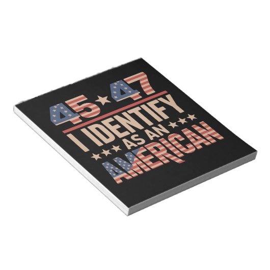 45 47 Ik Identificeer Me Als Een Amerikaanse Trump Notitieblok (Schuin)