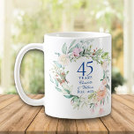 45e 65e bruiloft Jubileum Land Floral Koffiemok<br><div class="desc">Deze chic botanical sapphire bruiloft mok met een delicate waterverf bloemetjesgrond kan gepersonaliseerd worden met je speciale verjaardagsinformatie in elegante tekst. Ontworpen door: Thisnotme©</div>