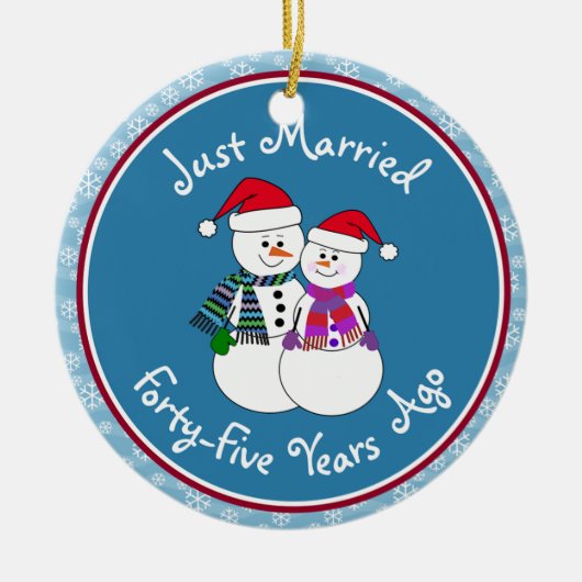 45e Jubileum Gift Fun Snow Couple met Kerstmis Keramisch Ornament (Voorkant)