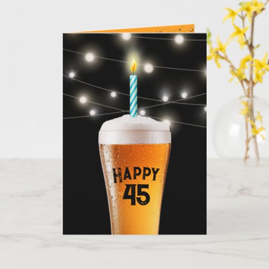 45e verjaardag bier met kaars kaart (Gele Bloem)