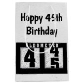 45th Birthday Black Odometer Medium Cadeauzakje (Voorkant)