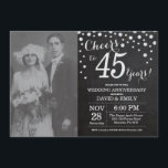 45th Wedding Jubileum Chalkboard Black Silver Kaart<br><div class="desc">45e Jubileum van de Weddenschap met douanefoto. Chalkboard Black en Silver Invitation. Vijfenveertig Jubileum. Chalkboard Black en Silver Glitter Diamond Background Zilveren Confetti. Volwassen verjaardag. Vrouw of Man Man Birthday Party. Voor verdere aanpassing, te klikken gelieve de knoop "van de Aanpassing het"en ons ontwerphulpmiddel te gebruiken om deze sjabloon te...</div>
