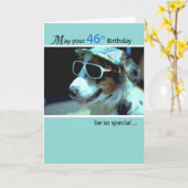 46th Birthday Dog in Funny Sunbril Kaart (Gele Bloem)