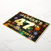 47e Birthday Party - Fun, kleurrijke Fireworks loo Folie Uitnodiging (Gedraaid)