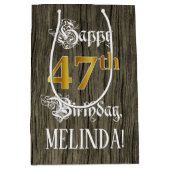 47e verjaardag: Faux Gold look & Faux Wood Pattern Medium Cadeauzakje (Voorkant)
