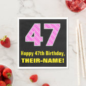 47e verjaardag: roze strepen en harten "47" + naam servet (Insitu)