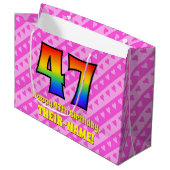 47e verjaardag: roze strips & harten, regenboognr. groot cadeauzakje (Voorkant Gekanteld)