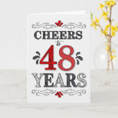 48e verjaardag Proost in rood wit zwart patroon Kaart (Gele Bloem)