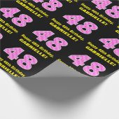 48e verjaardag: Roze strepen en hart "48" + naam Cadeaupapier (Hoek)