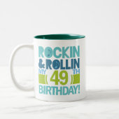 49e verjaardag van cadeauideeën tweekleurige koffiemok (Links)