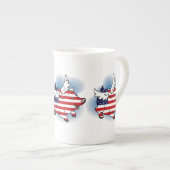 4 - 4 juli Patriottisch Vliegvarken(s) Porselein Kop (Voorkant rechts)