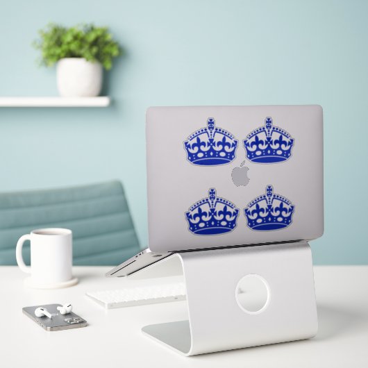 4 Blijf kalm Crown Blue Sticker (Laptop op bureau)