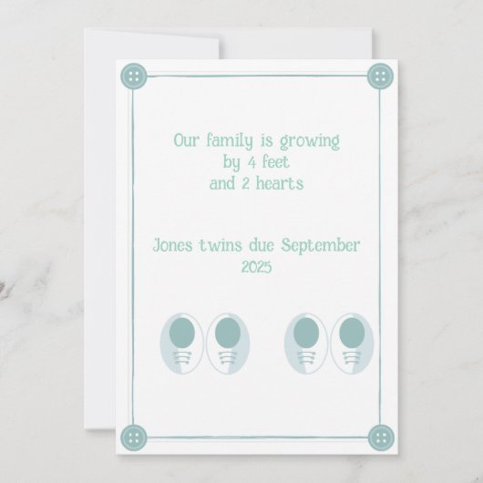 4 Feet, 2 Hearts Twin Zwangerschapsaankondiging Kaart (Voorkant)