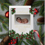 4 Foto Collage Holly Berries Geboorteaankondiging Folie Feestdagenkaart<br><div class="desc">De mooie baby's heilig en bessen kerstvakantie blozen vier foto's collage tweezijdige Birth Announcement met gouden folie tekst en accenten vooraan. Voeg gewoon de foto's en details van uw waardevolle baby toe om dit ontwerp te voltooien. Composietontwerp door vakantieharten Design (gereserveerde rechten).</div>