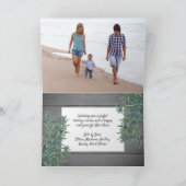 4 Foto Kerstmis Greenery & Grijs Hout Gevouwen Feestdagen Kaart (Binnen)