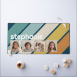 4 Fotocollage Retro Stripe - blauw en goud Bureaumat<br><div class="desc">Deze leuke fotomontage omvat een plek voor 4 afbeeldingen. Het rooster bevat een vierkante fotocollage met veel ruimte om uw favoriete feestfoto's toe te voegen. Het retro streep patroon in gedempte zonsondergang kleuren voegt een beetje grilligheid toe aan het ontwerp. Vierkante foto's werken het beste met deze sjabloon. Voeg je...</div>