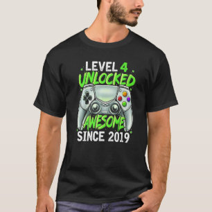 4 jaar Niveau 4 niet-vergrendeld Geweldige sinds 2 T-shirt