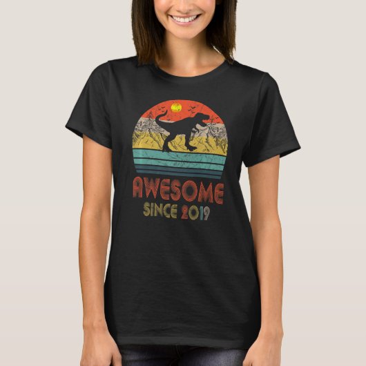 4 jaar oud Gift Dinosaur Geweldige sinds 2019 4th  T-shirt (Voorkant)