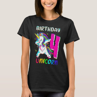 4 jaar oud meisje dat abbing Unicorn 4e verjaardag T-shirt