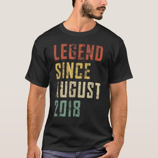 4 jaar oude legenda sinds 4 augustus 2018, vierde  t-shirt (Voorkant)