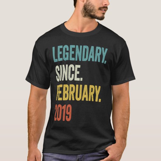 4 jaar oude legenda sinds februari 2019 4e geboort t-shirt (Voorkant)
