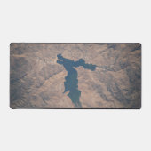 4 juli 2019 - Isabella-meer in Californië. Bureaumat (Voorkant)