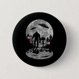 4 juli Bigfoot Alien UFO Funny Patriotic Vrouwen Ronde Button 5,7 Cm