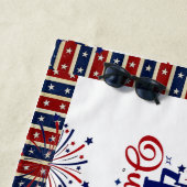 4 juli Firecracker Patriotic Vibes Star Stripes Strandlaken (In situ)