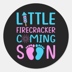 4 juli Gender Reveal Little Firecracker Comin Ronde Sticker