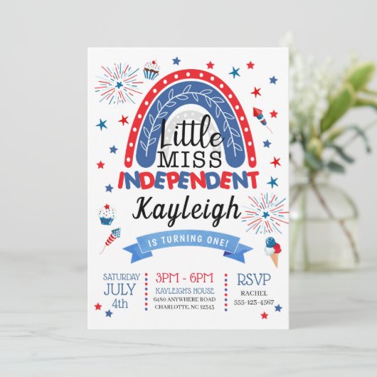4 juli Little Miss Independent Verjaardag Kaart (Staand voorkant)