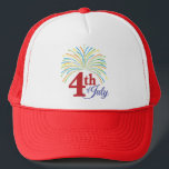 4 juli met kleurrijk vuurwerk trucker pet<br><div class="desc">Dit pet is voorzien van en spray van kleurrijk vuurwerk en rood & blauw tekst die luidt: 4 juli</div>