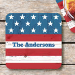 4 juli rustieke hout Amerikaanse vlag Patriottisch Kartonnen Onderzetters<br><div class="desc">Maak je klaar om ons land te vieren terwijl je ontspannen met je favoriete drankje op deze opvallende, grafische, patriottische naam papieren onderzetters. Marineblauw vet typografie overlapt rustieke, , grafische, rode en witte strepen en witte sterren op blauwe, Amerikaanse vlag verweerde land houten gepaneerde achtergrond. Personaliseer met jouw naam als...</div>