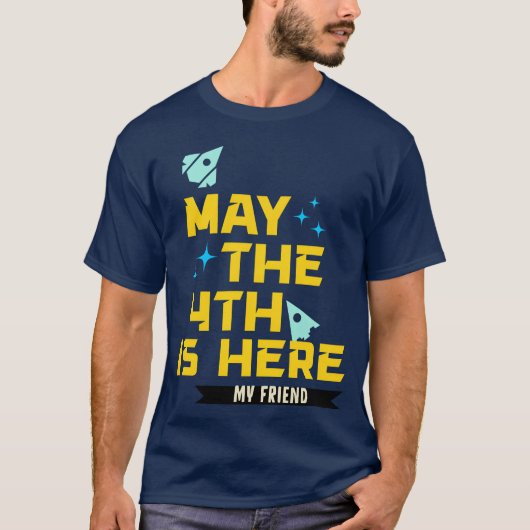 4 mei is hier mijn vriendin t-shirt (Voorkant)