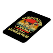 4 Onderschat nooit een vrouw met een Duitse Shephe Magneet (Linkerzijde)