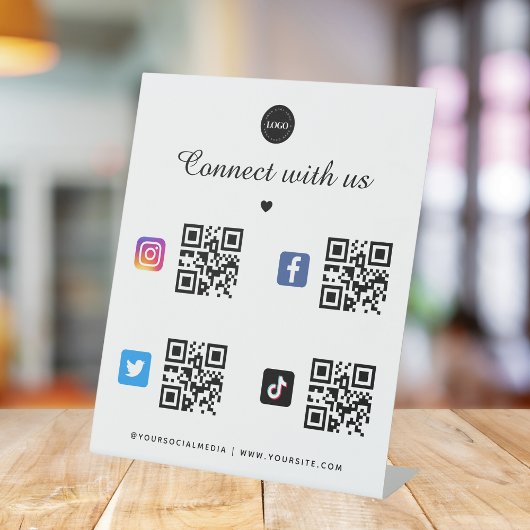 4 Sociale media Qr-code Heart Logo TikTok Facebook Reclamebord Met Voetstuk