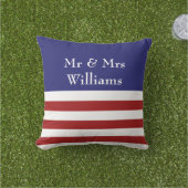 4de juli gepersonaliseerde buitenkant Pillow Buitenkussen (Gras)